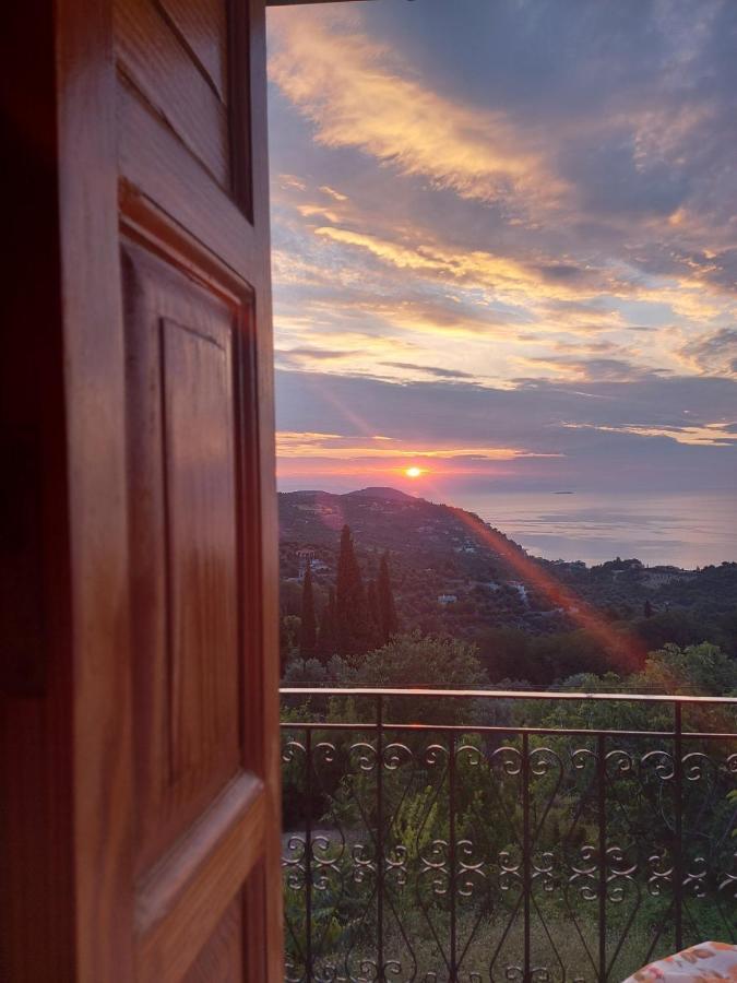 Μπαλκόνι Του Αιγαίου Father'S House In Kimi 外观 照片